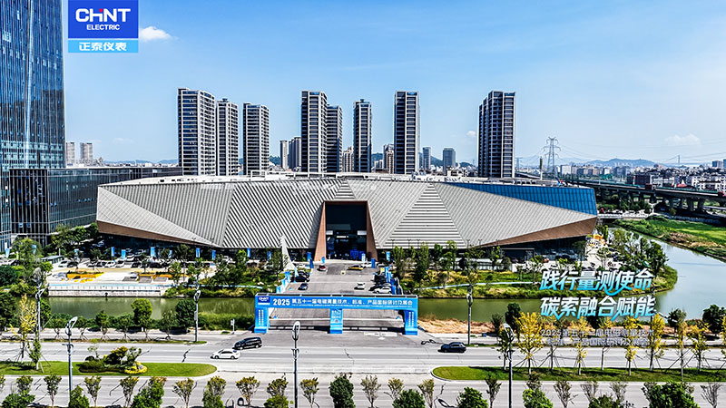 户外图.jpg